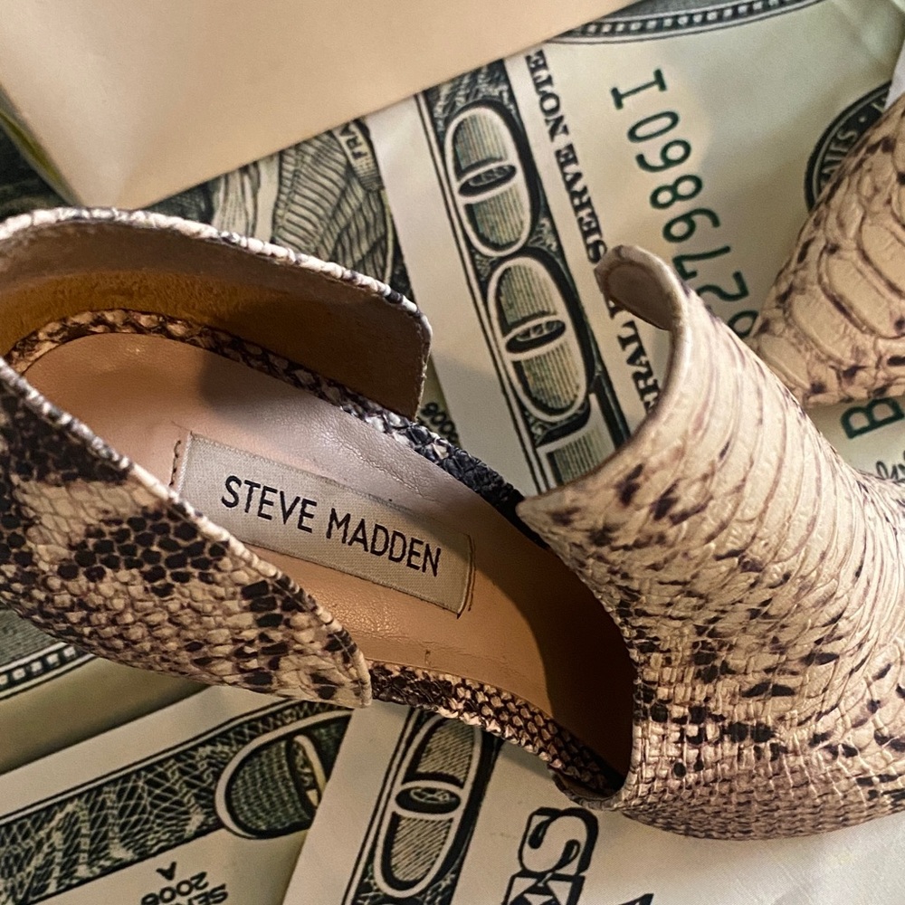 Steve Madden Beige Snake Print Heels - Picture 4 of 4